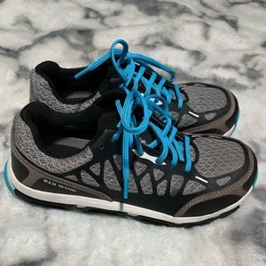 Red wings shoes for working